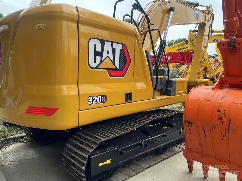 CAT 320 GC حفارات زحافة