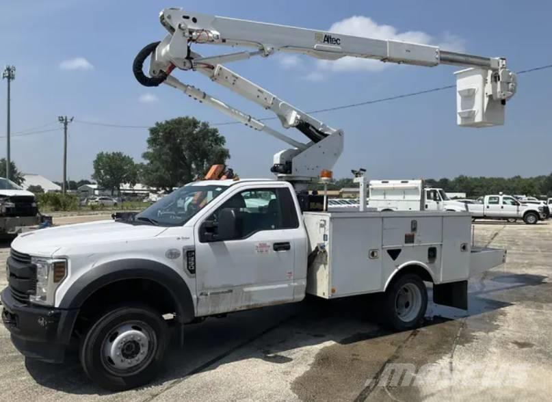 Ford F 550 XL SD المنصات الهوائية المثبتة على شاحنة