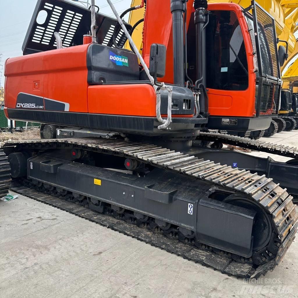 Doosan DX225LC-9 حفارات زحافة