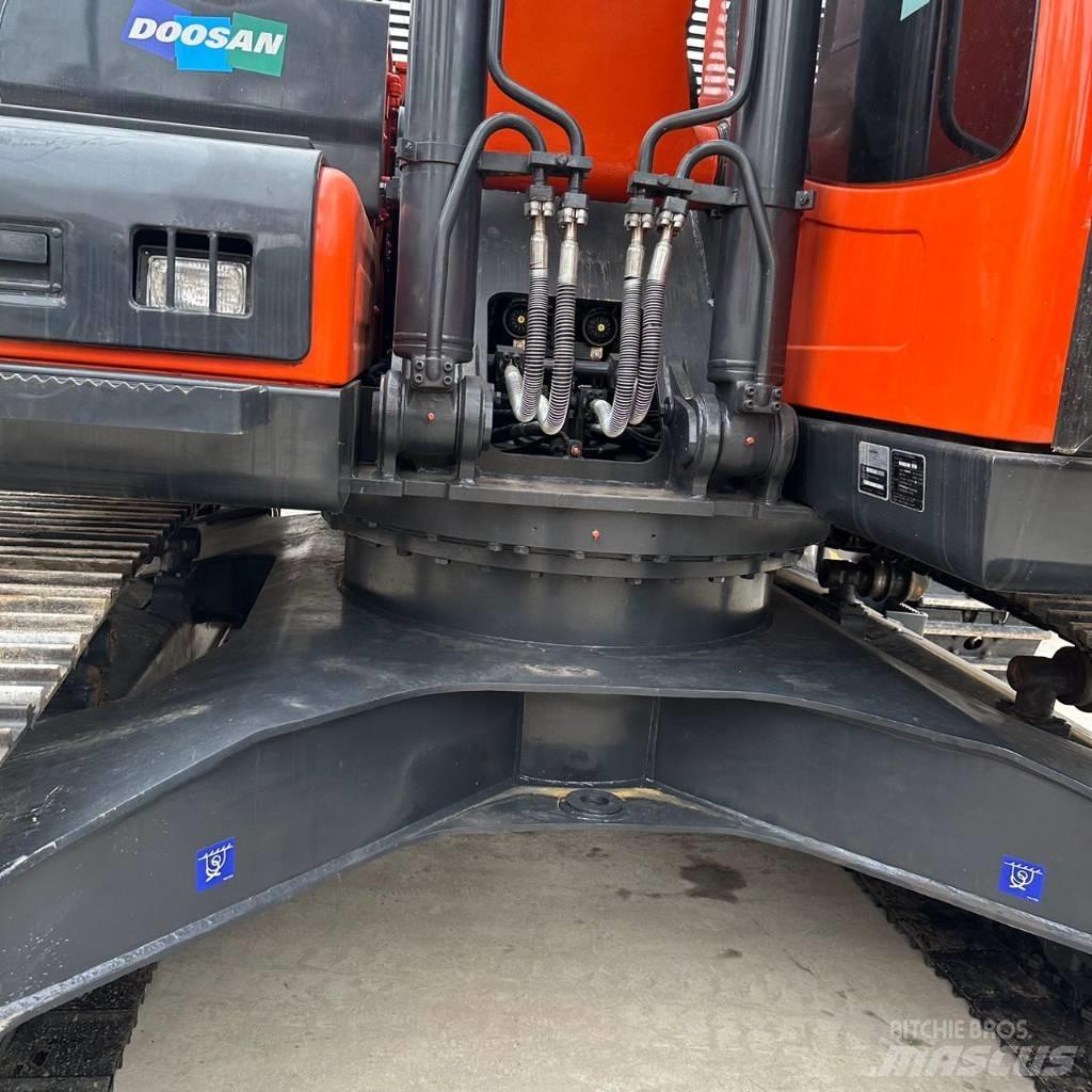 Doosan DX225LC-9 حفارات زحافة