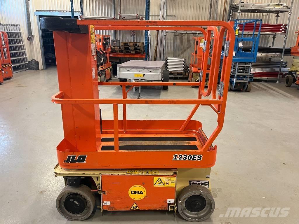 JLG 1230 ES رافعات السارية الرأسية