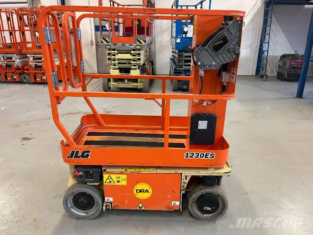 JLG 1230 ES رافعات السارية الرأسية