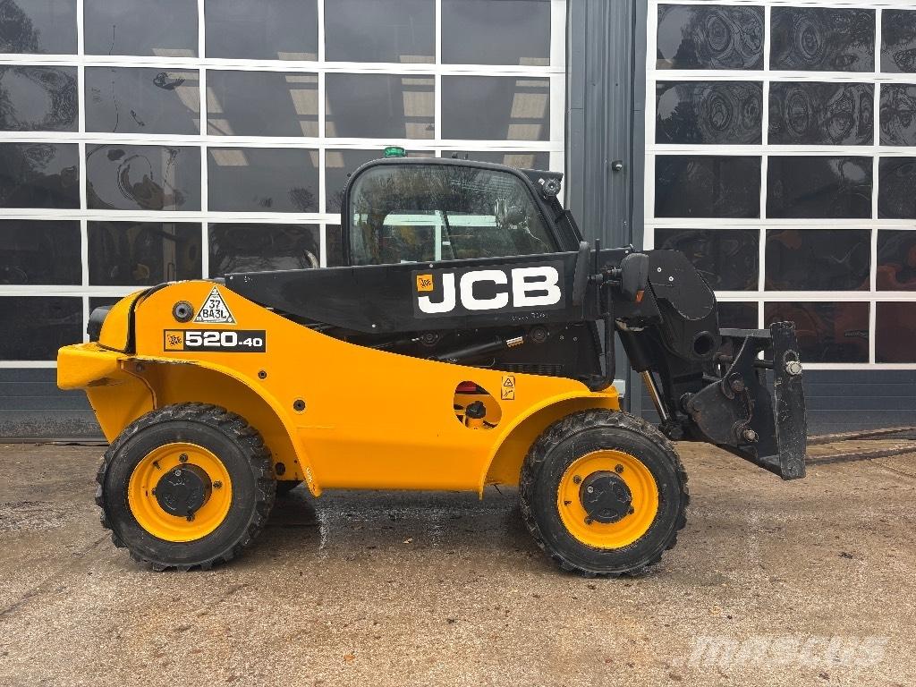 JCB 520-40 مناولات متداخلة