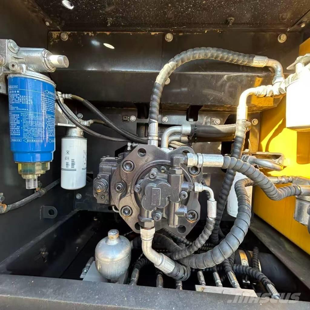 Volvo EC 240 C حفارات زحافة