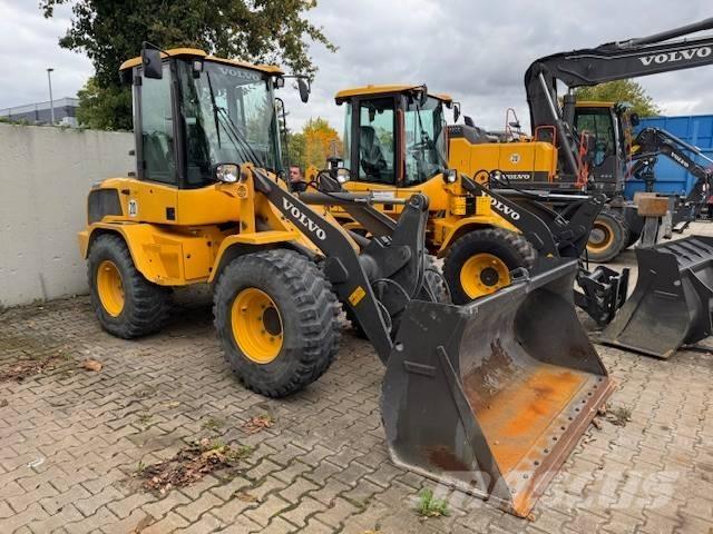 Volvo L35G لوادر انزلاقية التوجيه