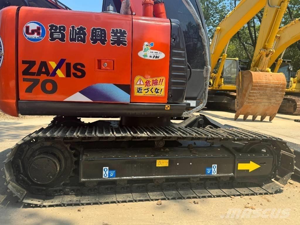 Hitachi ZX 70 حفارات زحافة
