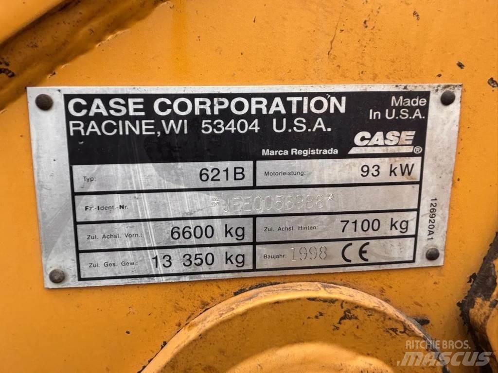 CASE 621B لوادر بعجل
