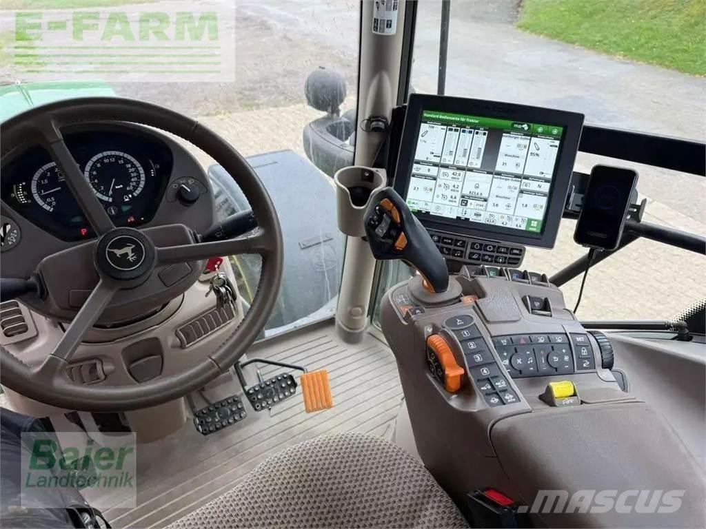 John Deere 6130 r الجرارات