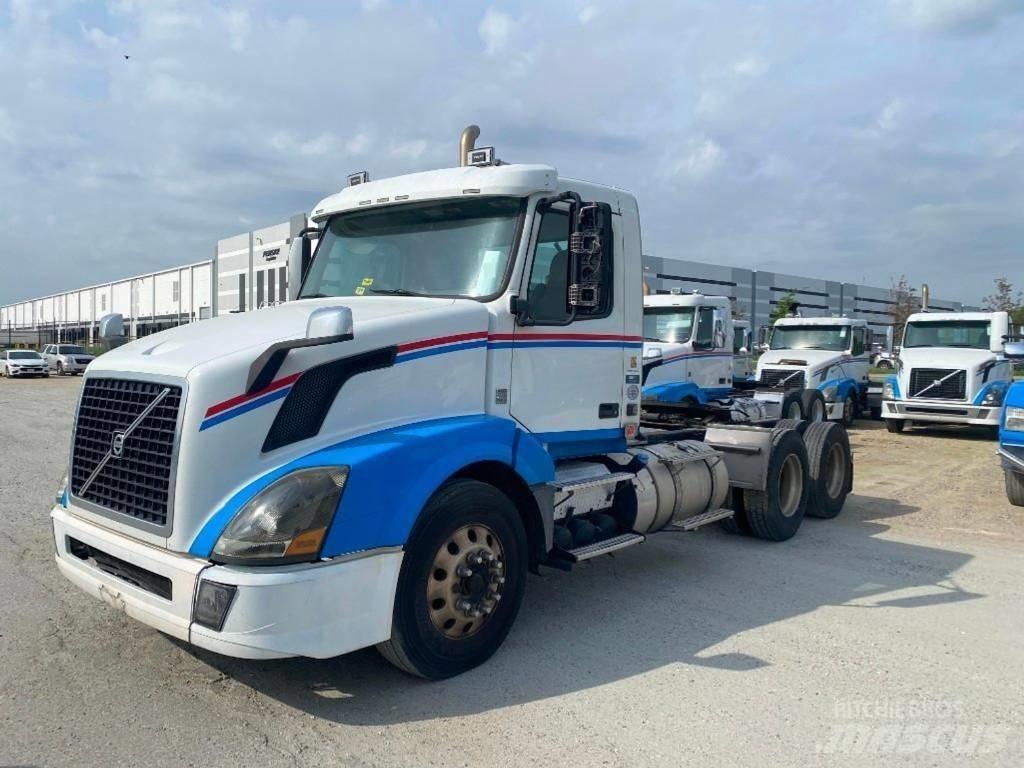 Volvo VNL وحدات الجر