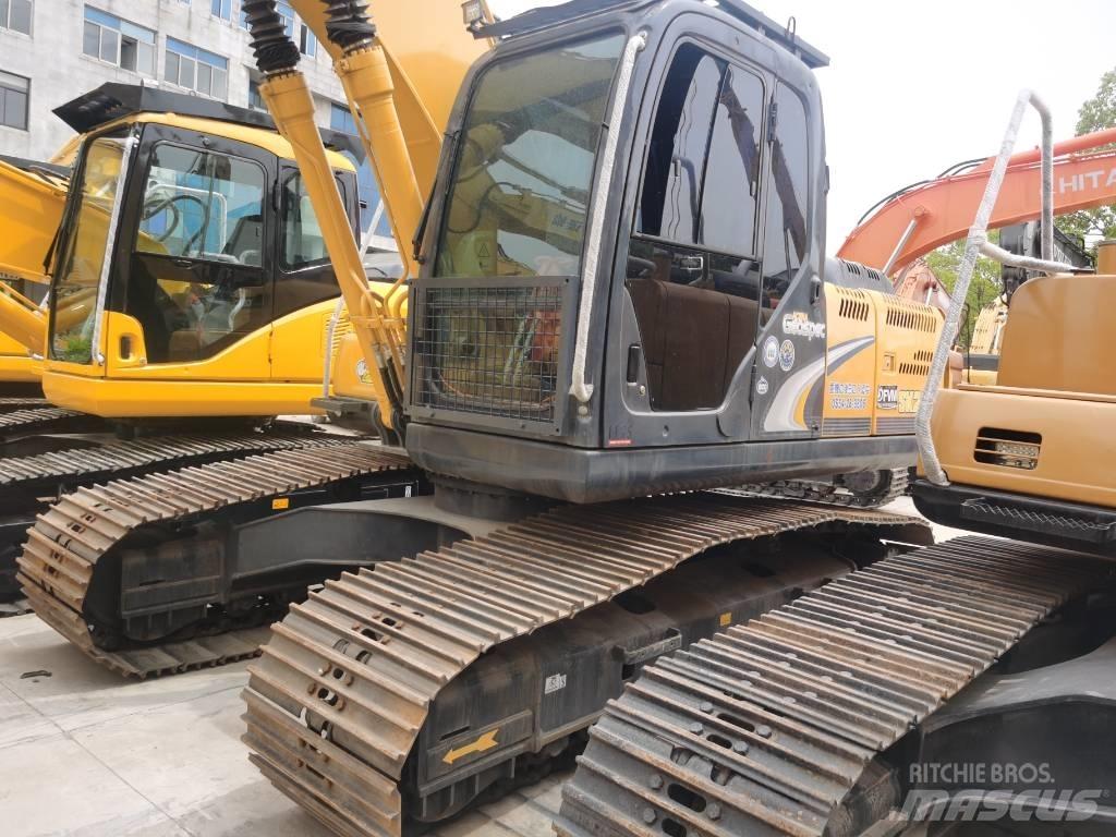 Kobelco SK 200-8 حفارات زحافة
