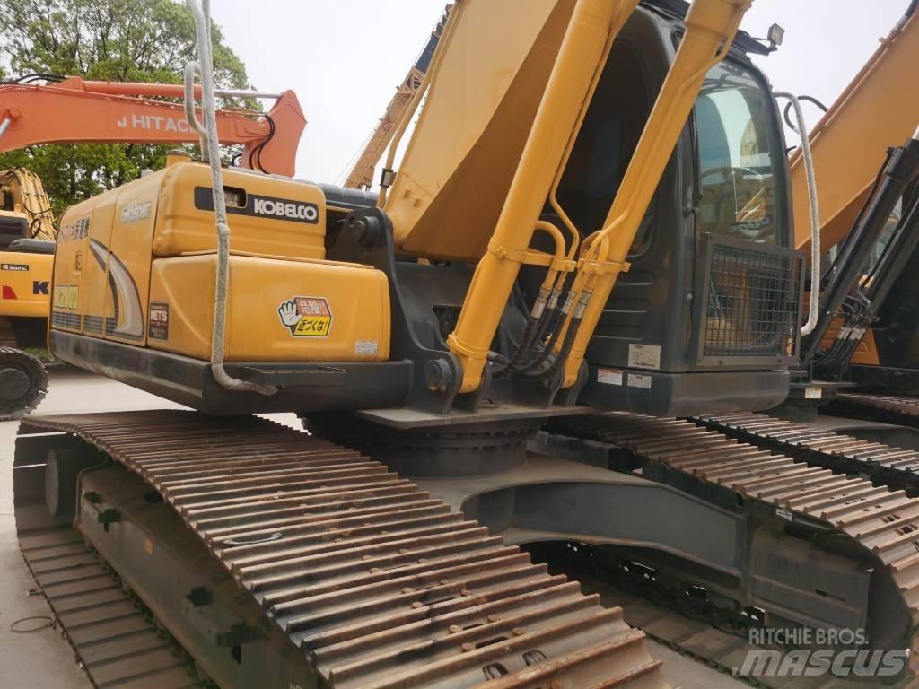 Kobelco SK 200-8 حفارات زحافة