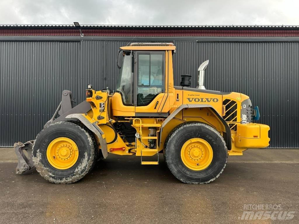 Volvo L 90 F لوادر بعجل
