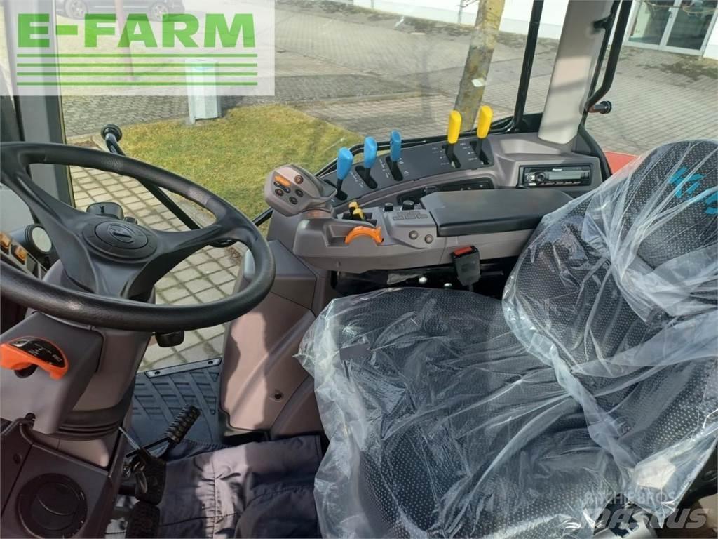 Kubota m6-122 الجرارات