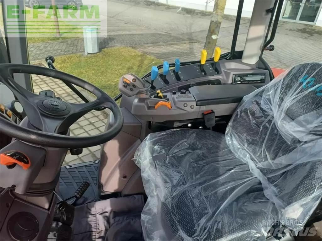 Kubota m6-122 الجرارات