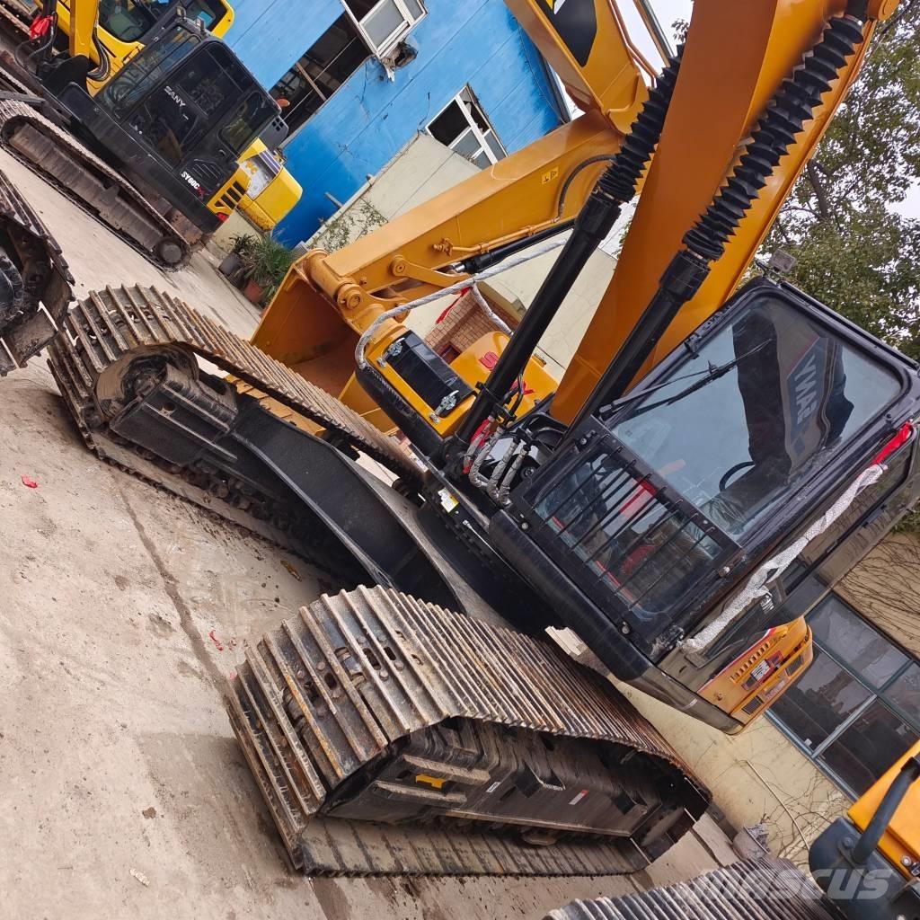 Sany SY 215 C حفارات زحافة