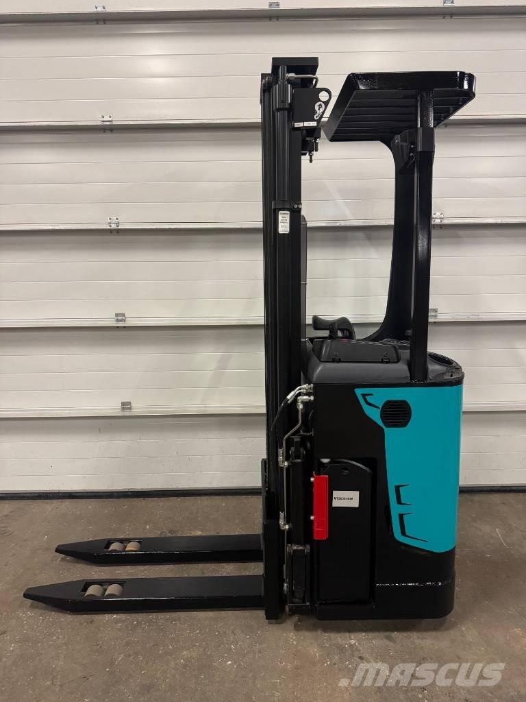 Mitsubishi SBR 12 N شاحنات مناولة ذاتية الدفع