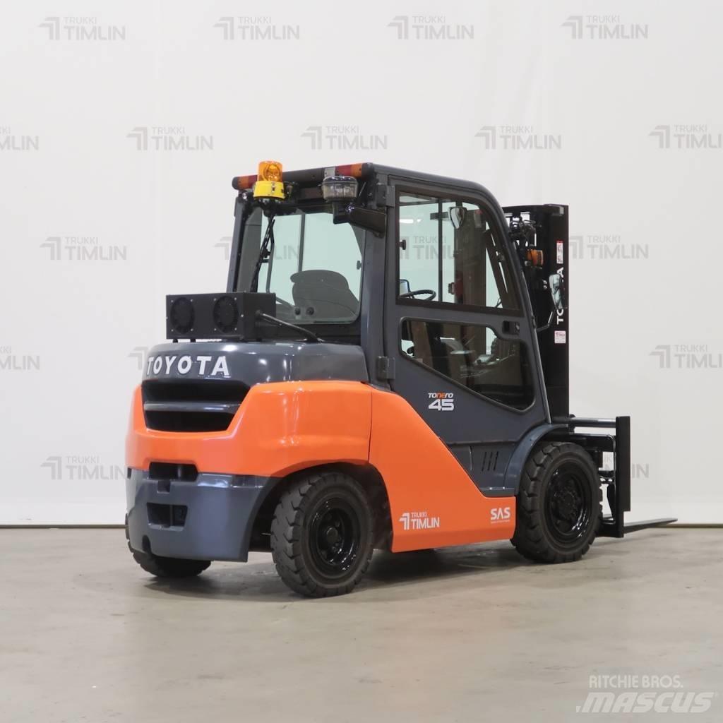 Toyota 40-8FD40N شاحنات الديزل