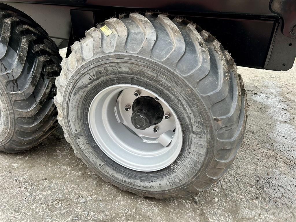Robus RE8-04 مقطورات قلابة