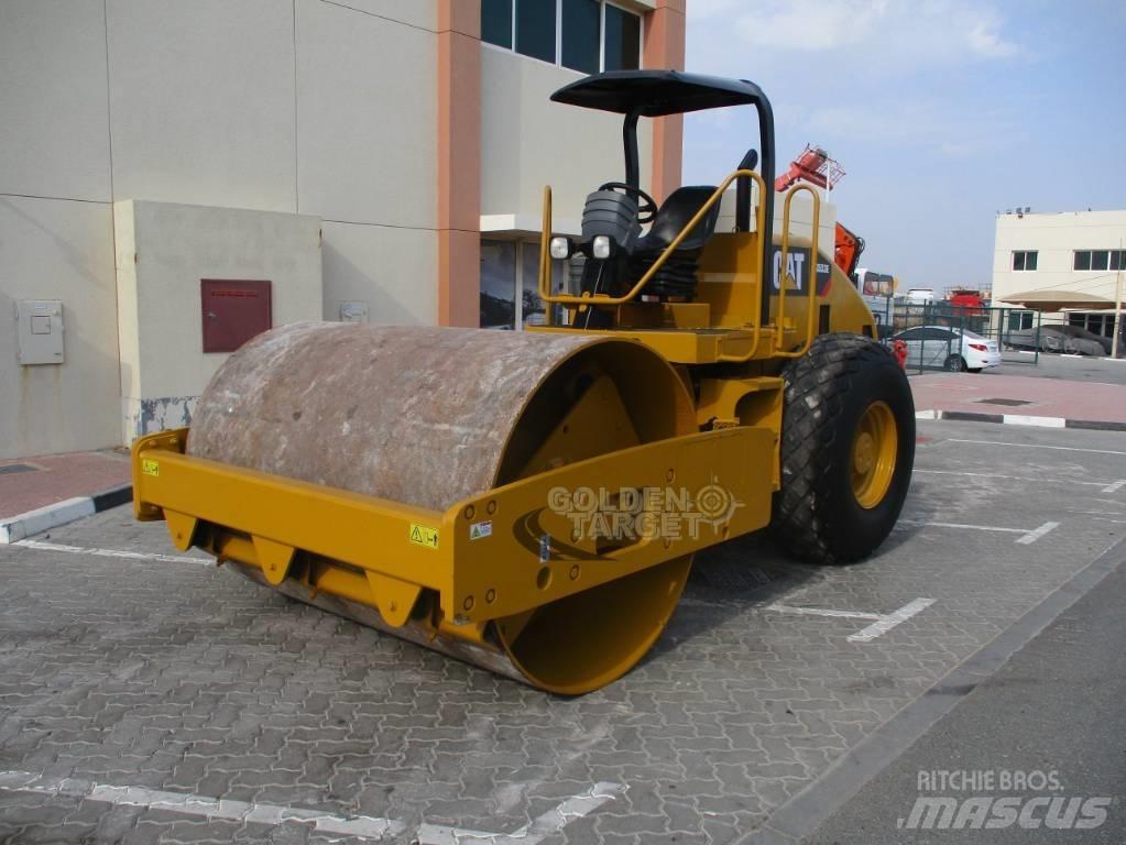CAT CS 533 E Roller مداحل أحادية الأسطوانة