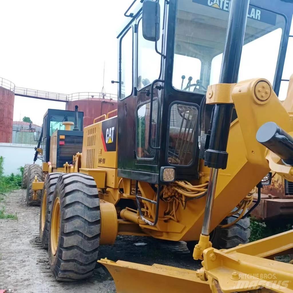CAT 140 K معدات تمهيد الطرق