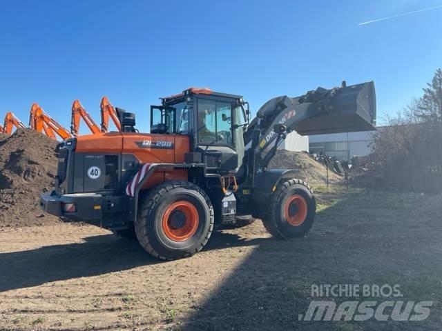 Doosan DL 200 لوادر بعجل