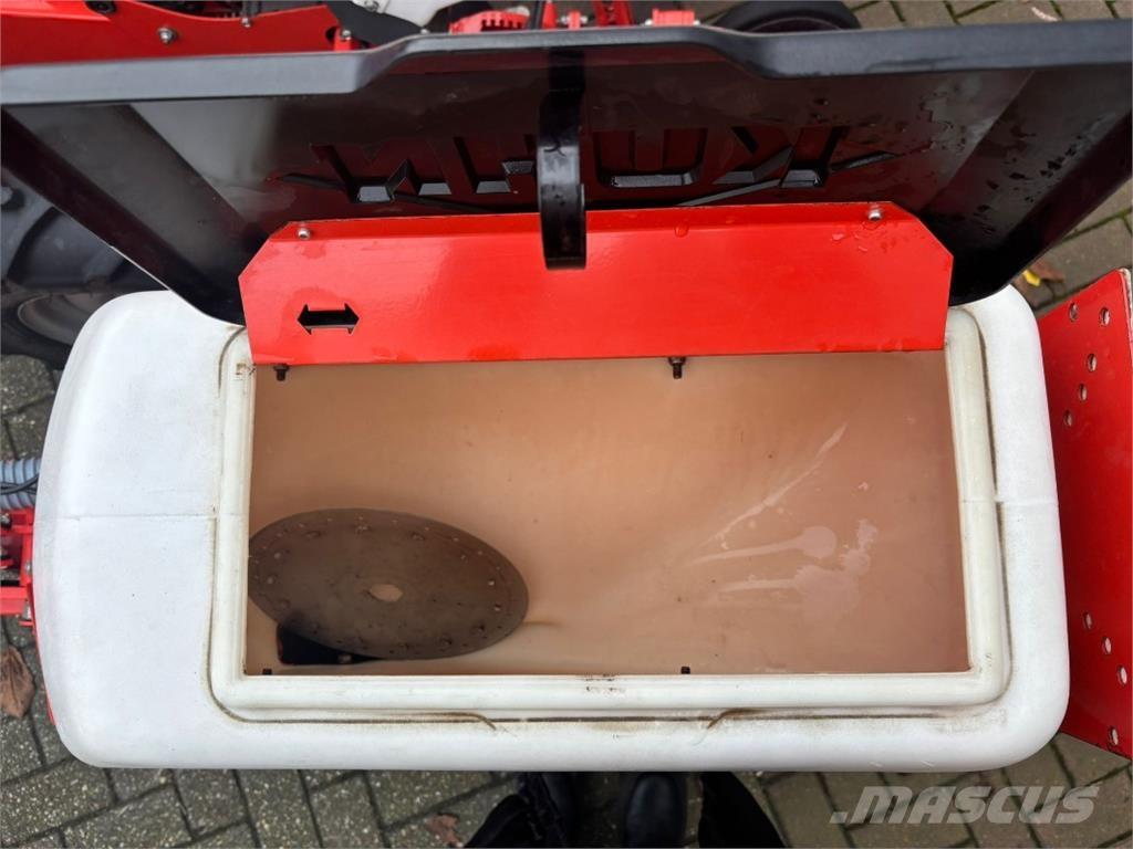 Kuhn Maxima 2 ماكينات البذر الدقيق