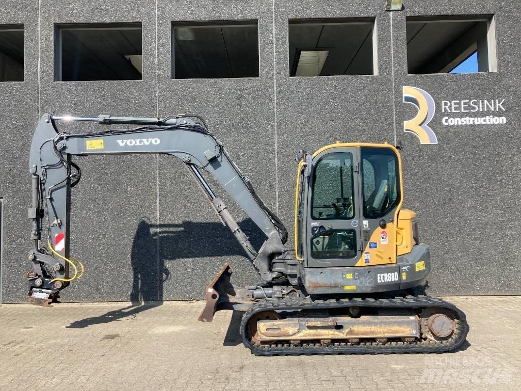 Volvo ECR 88 D حفارات وسط 7 طن - 12 طن