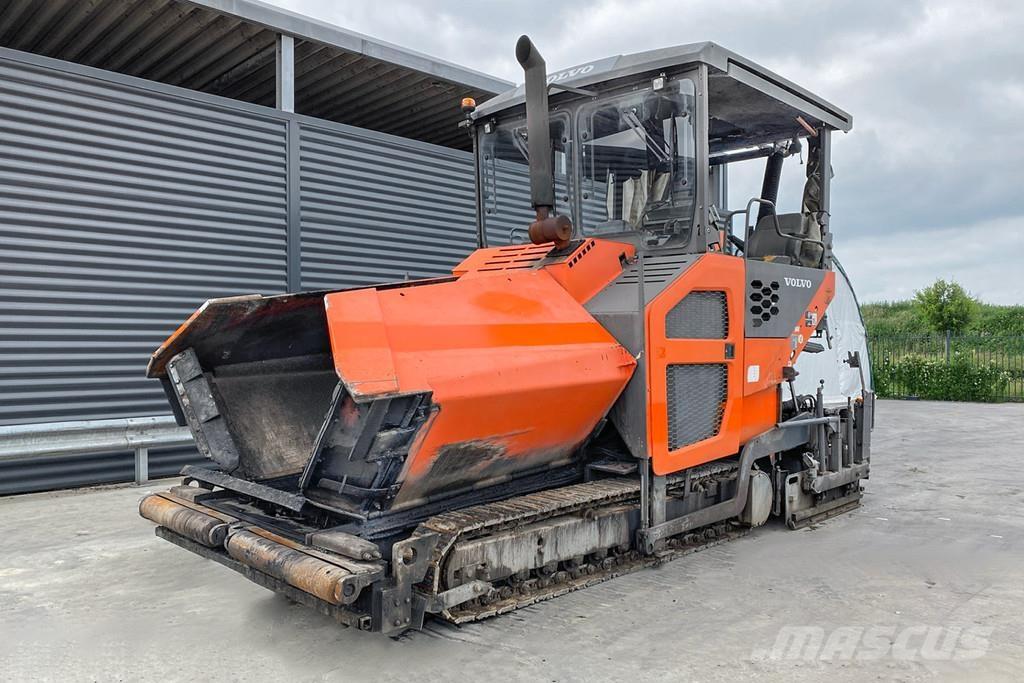 Volvo P7820C معدات السفلتة