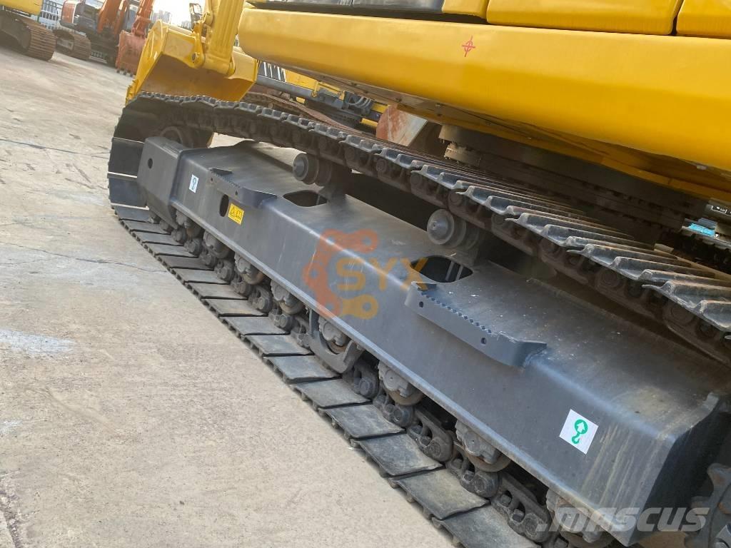 Komatsu PC 220-8 حفارات زحافة