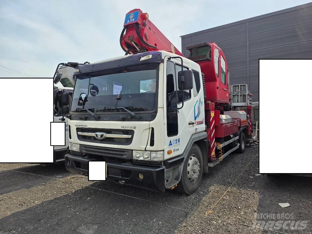 Horyong SKY450 المنصات الهوائية المثبتة على شاحنة