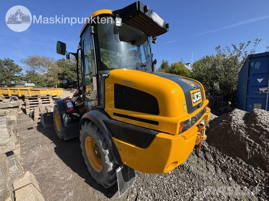 JCB 409 لوادر بعجل
