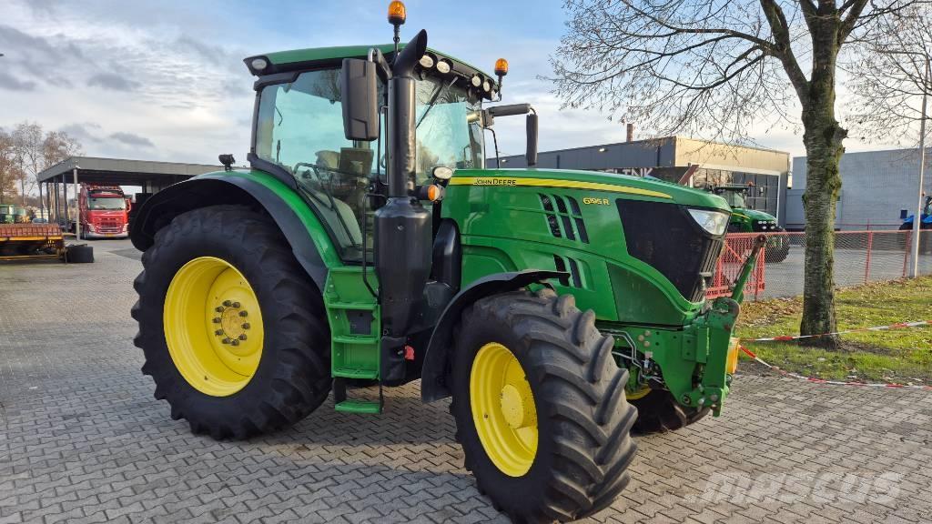 John Deere 6195 R الجرارات