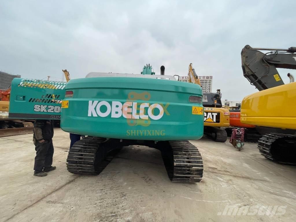 Kobelco SK 200-8 حفارات زحافة