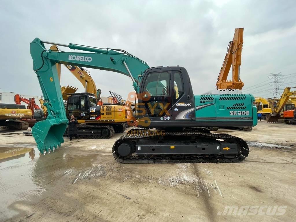 Kobelco SK 200-8 حفارات زحافة