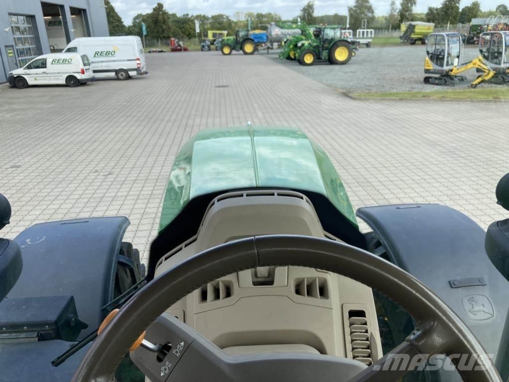 John Deere 6R215 الجرارات