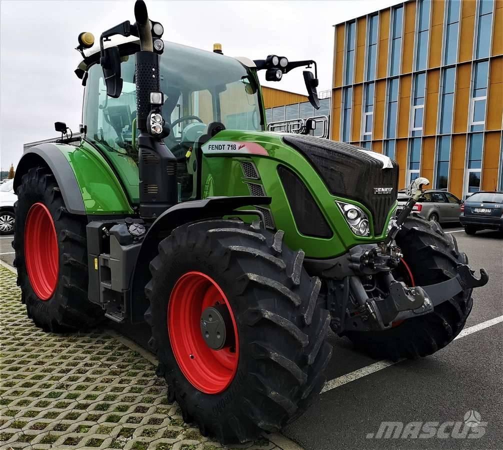 Fendt 718 Vario الجرارات