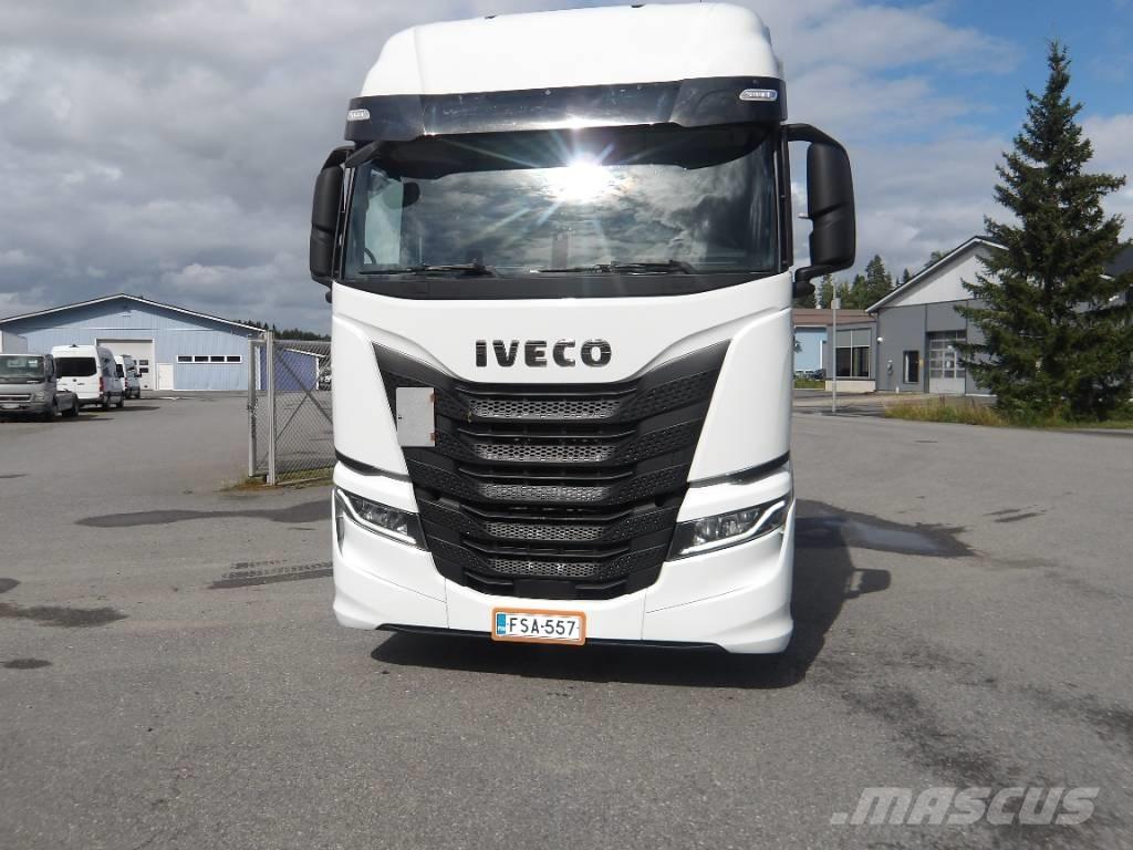 Iveco AS 440 ST وحدات الجر