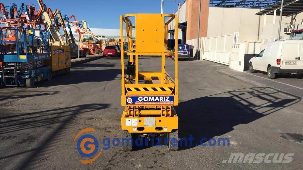 Haulotte Compact 8 رافعات مقصية الشكل