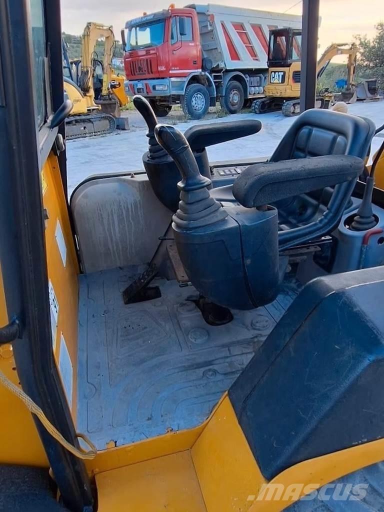 JCB 1CX لوادر ذات جرافات عكسية