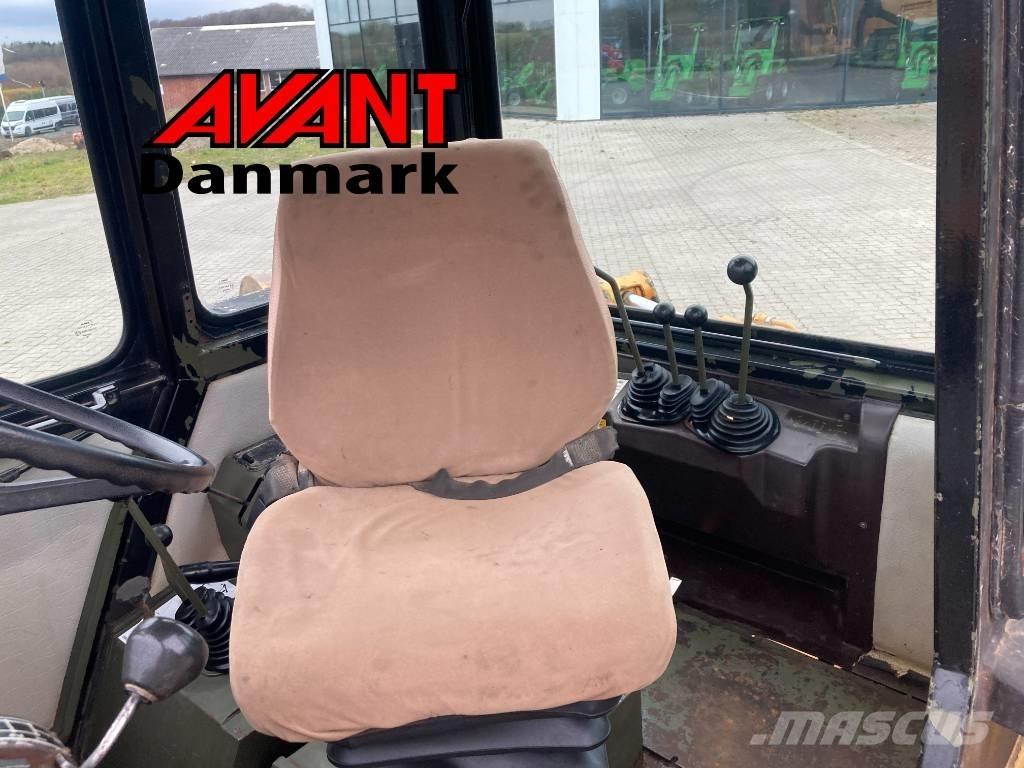 Hydrema 806 لوادر ذات جرافات عكسية