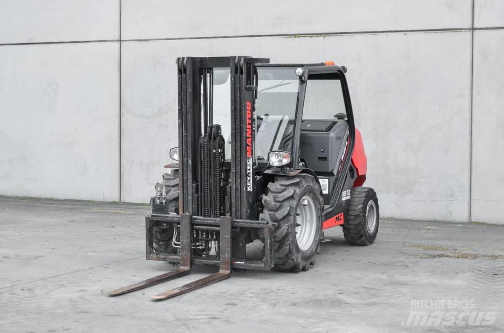 Manitou MC 25-4 D شاحنات الديزل
