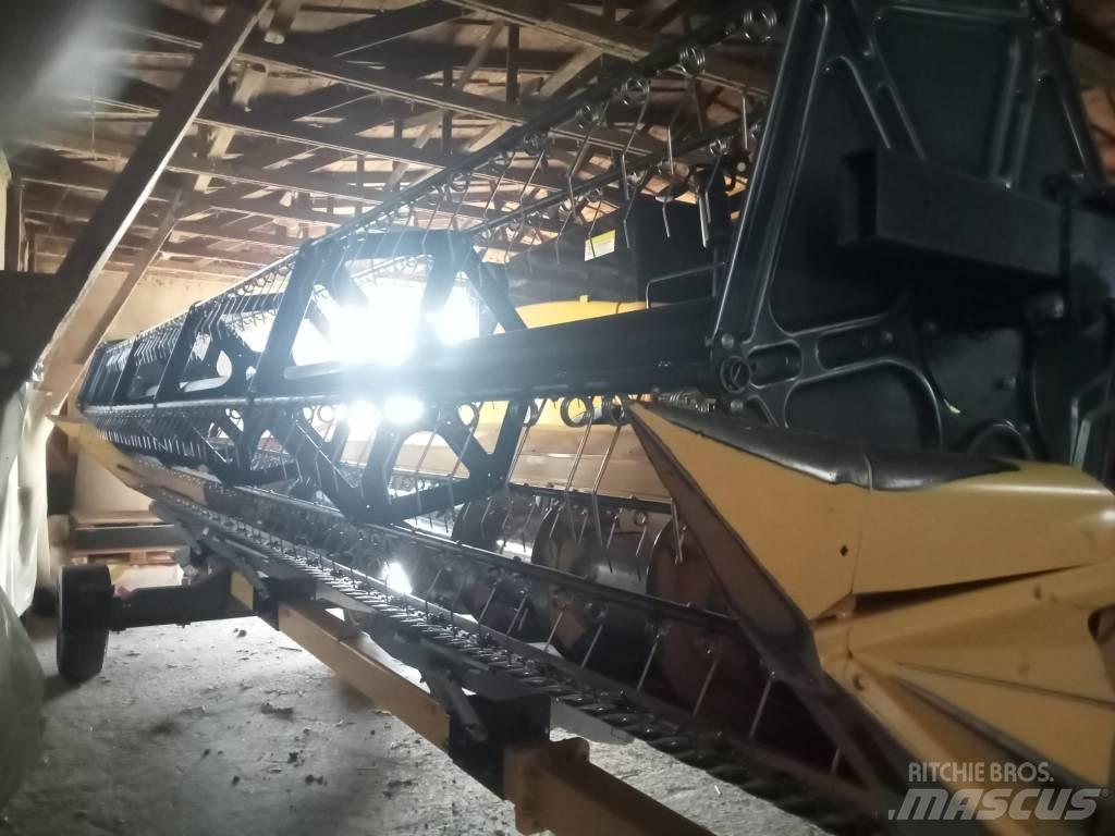 New Holland CX 8.70 حصادات