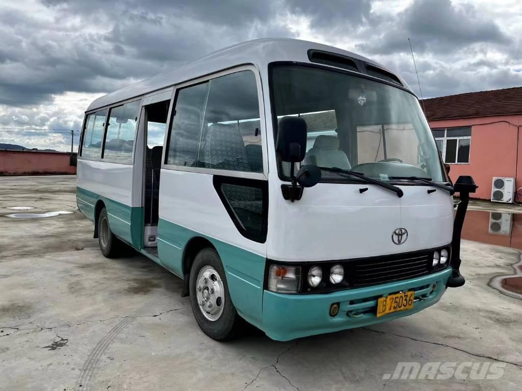 Toyota Coaster Bus حافلة صغيرة