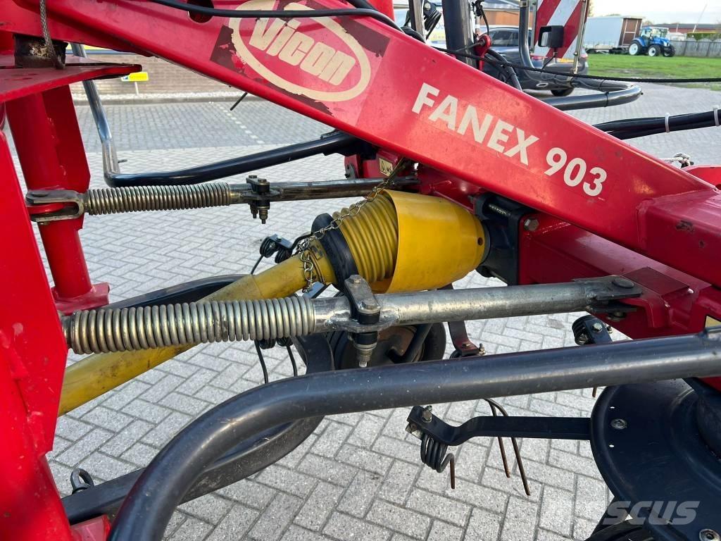 Vicon FANEX 903 مكابس وميبسات التبن