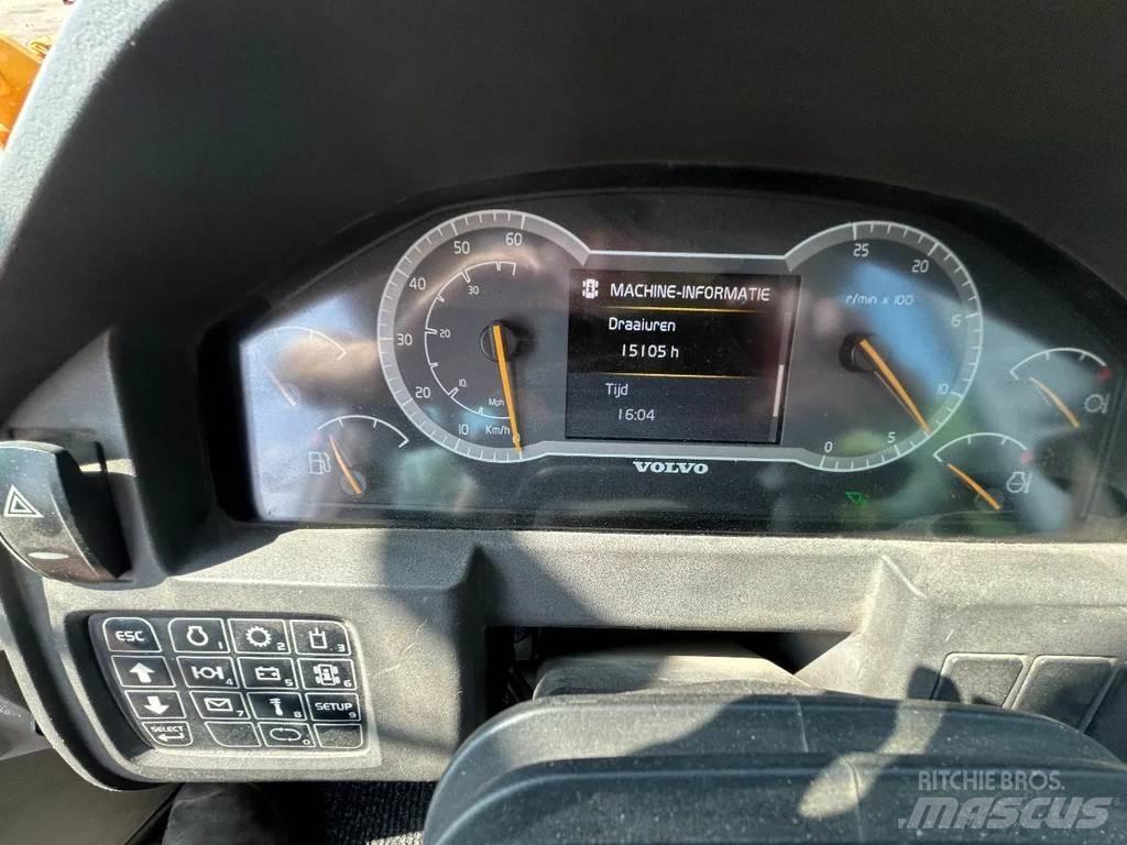 Volvo L90 H لوادر بعجل
