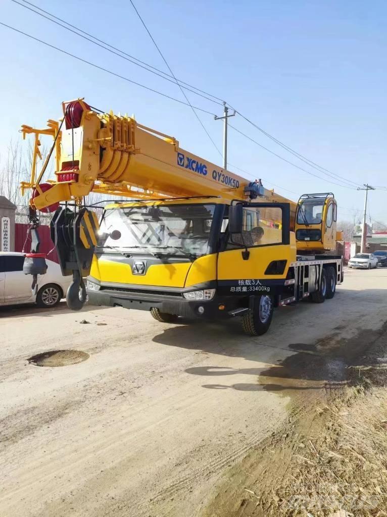 XCMG QY30T رافعات صالحة لكل أنواع الطرق