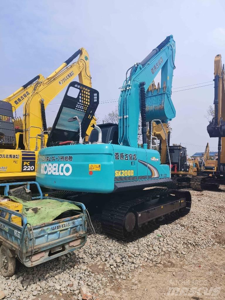 Kobelco SK 200 حفارات زحافة