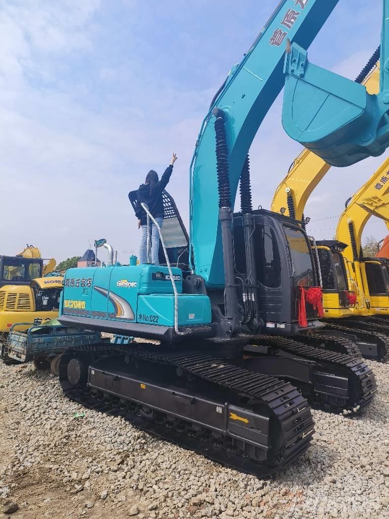 Kobelco SK 200 حفارات زحافة