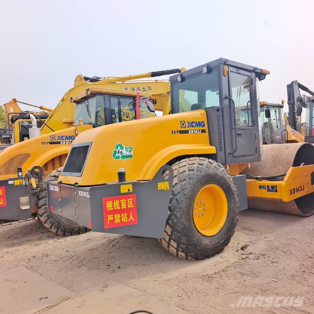 XCMG XS 143 J مداحل أحادية الأسطوانة