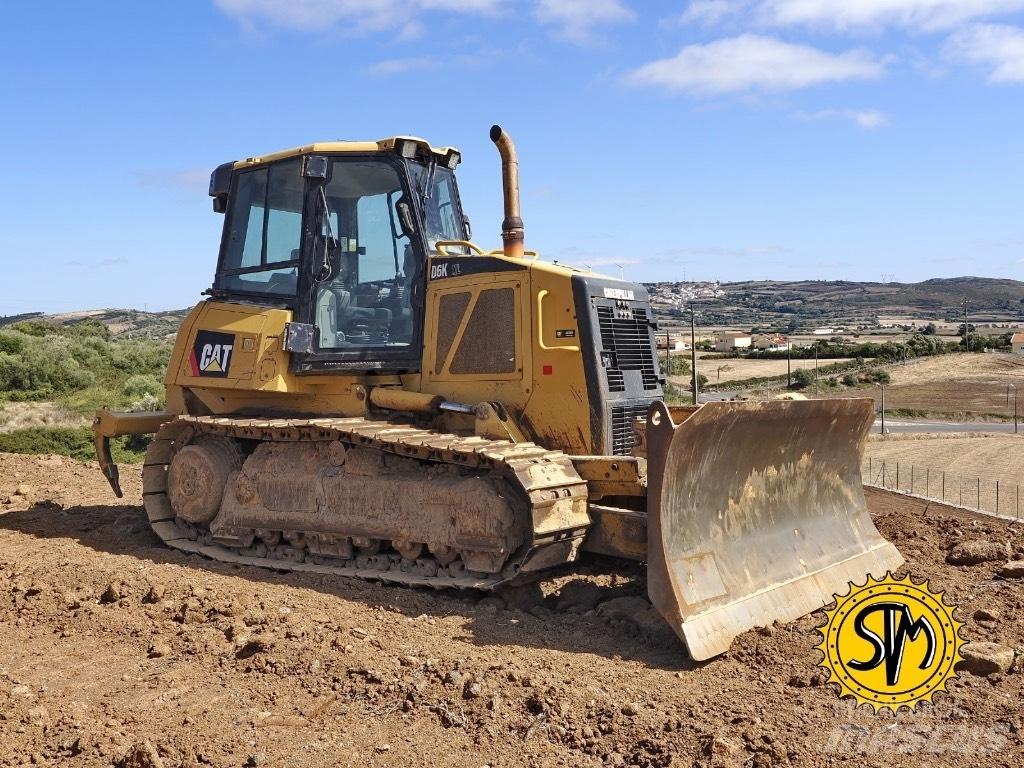CAT D 6 K XL بلدوزرات مجنزرة